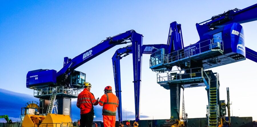 ABP cuts its carbon footprint further with two electric cranes at the Port of Ipswich