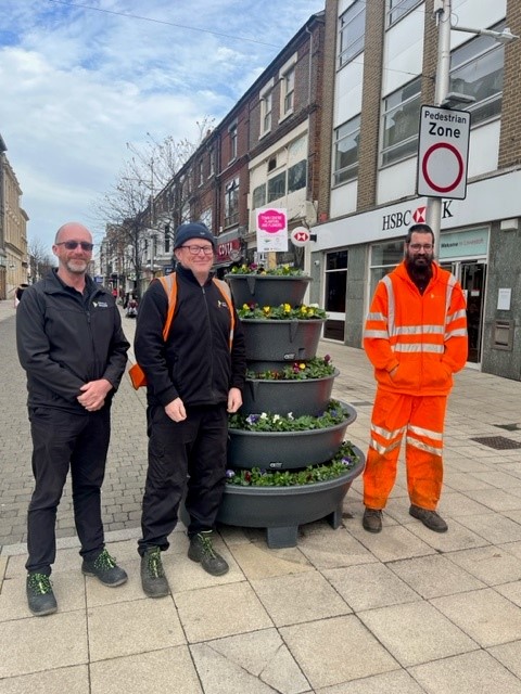 Lowestoft Vision enhances town centre with floral displays